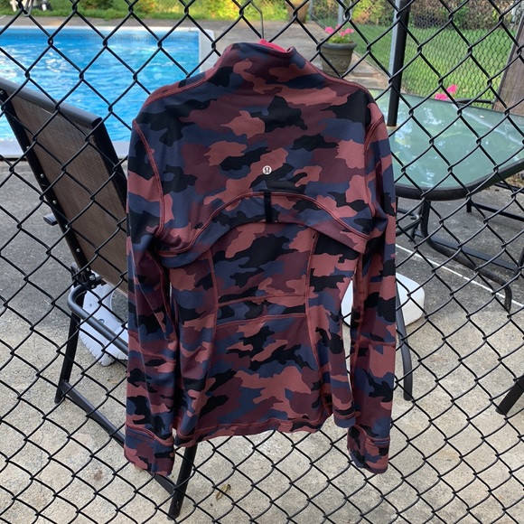 ✌🏻Lululemon Define Fitted Jacket✌🏻 - Picture 3 of 7